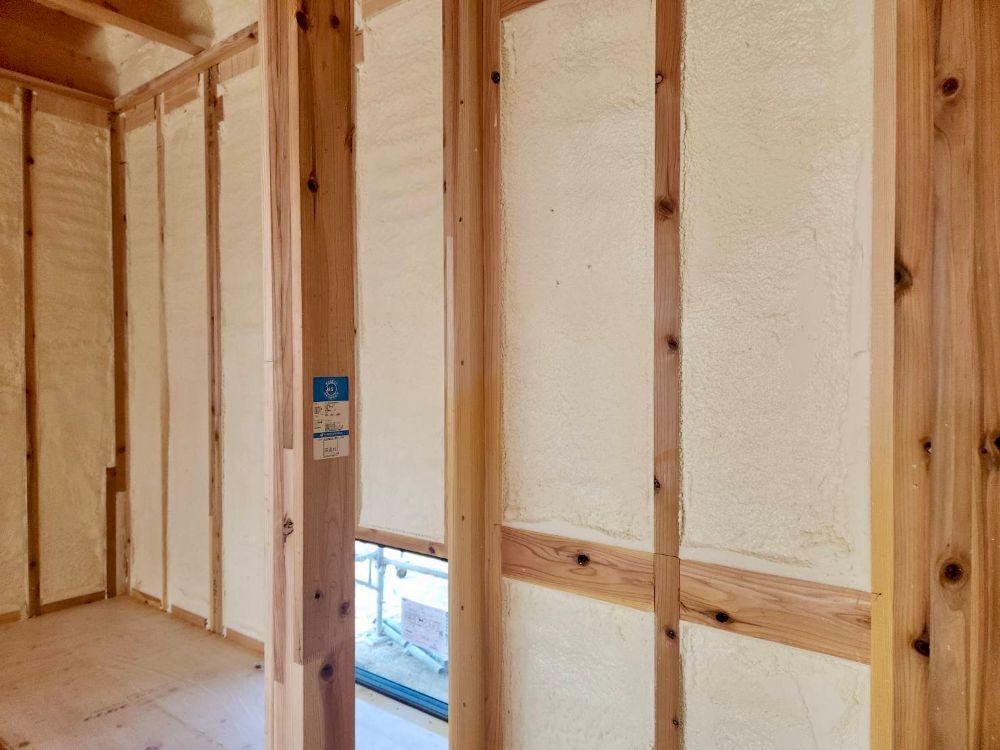 内部工事（断熱材吹付）