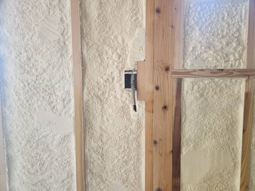 内部工事（断熱材吹付）