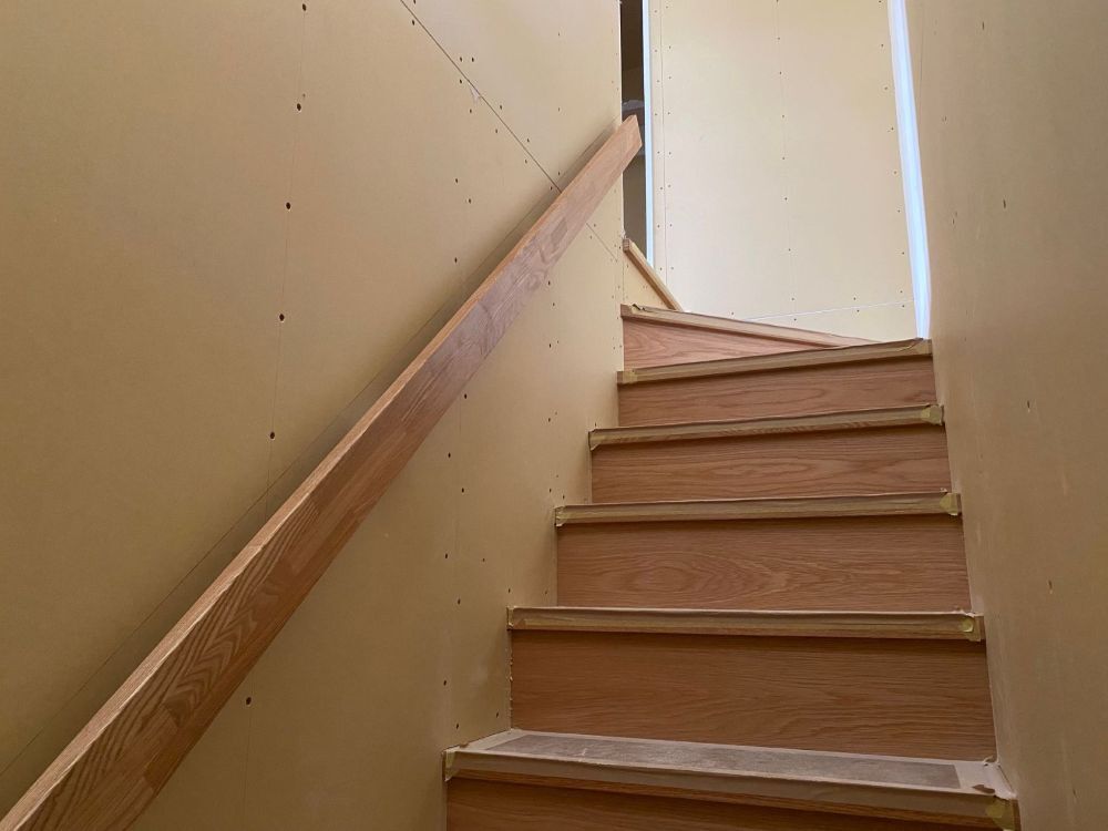 内部工事（階段・手摺取付）