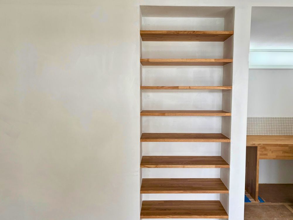 内部工事（漆喰塗り壁）